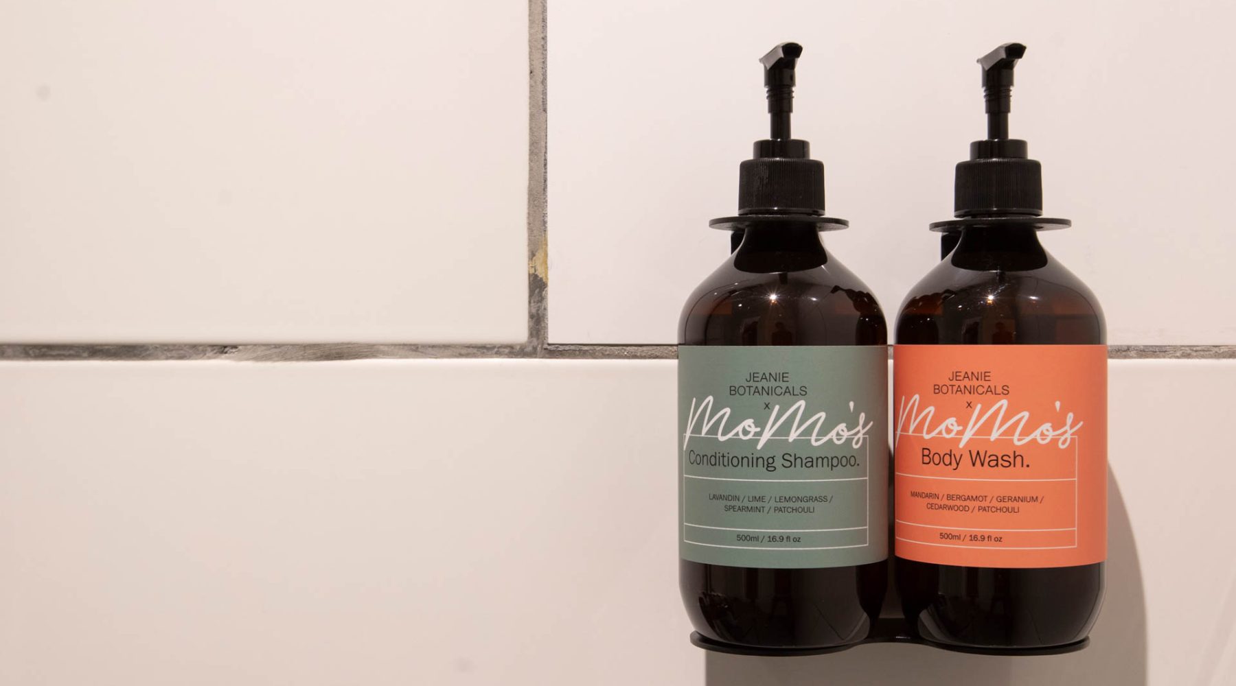 momostoiletries_cropped_16x915730311835212-1574674955743